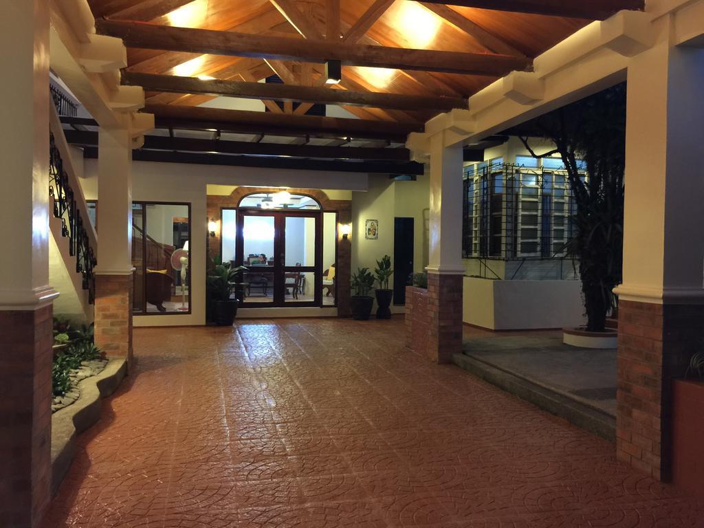 Casa Roces Bed&Breakfast Legazpi Luaran gambar