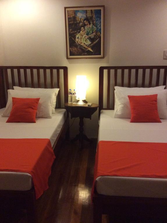 Casa Roces Bed&Breakfast Legazpi Bilik gambar