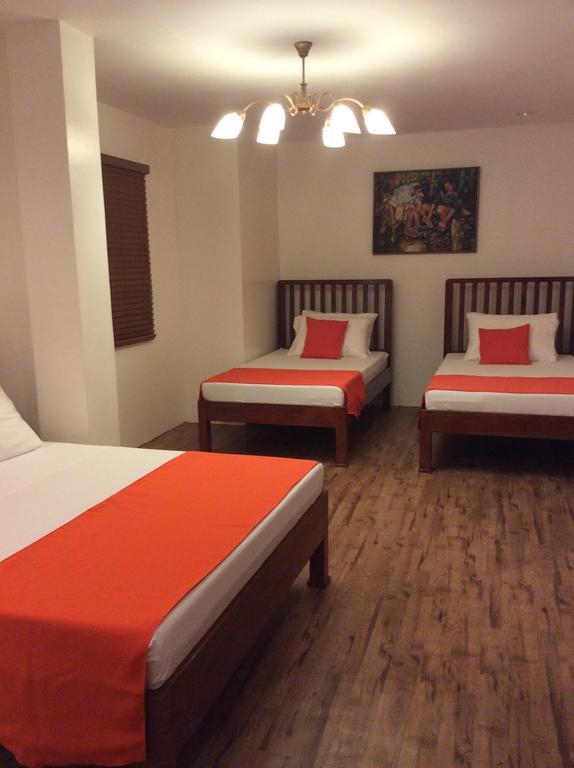 Casa Roces Bed&Breakfast Legazpi Bilik gambar