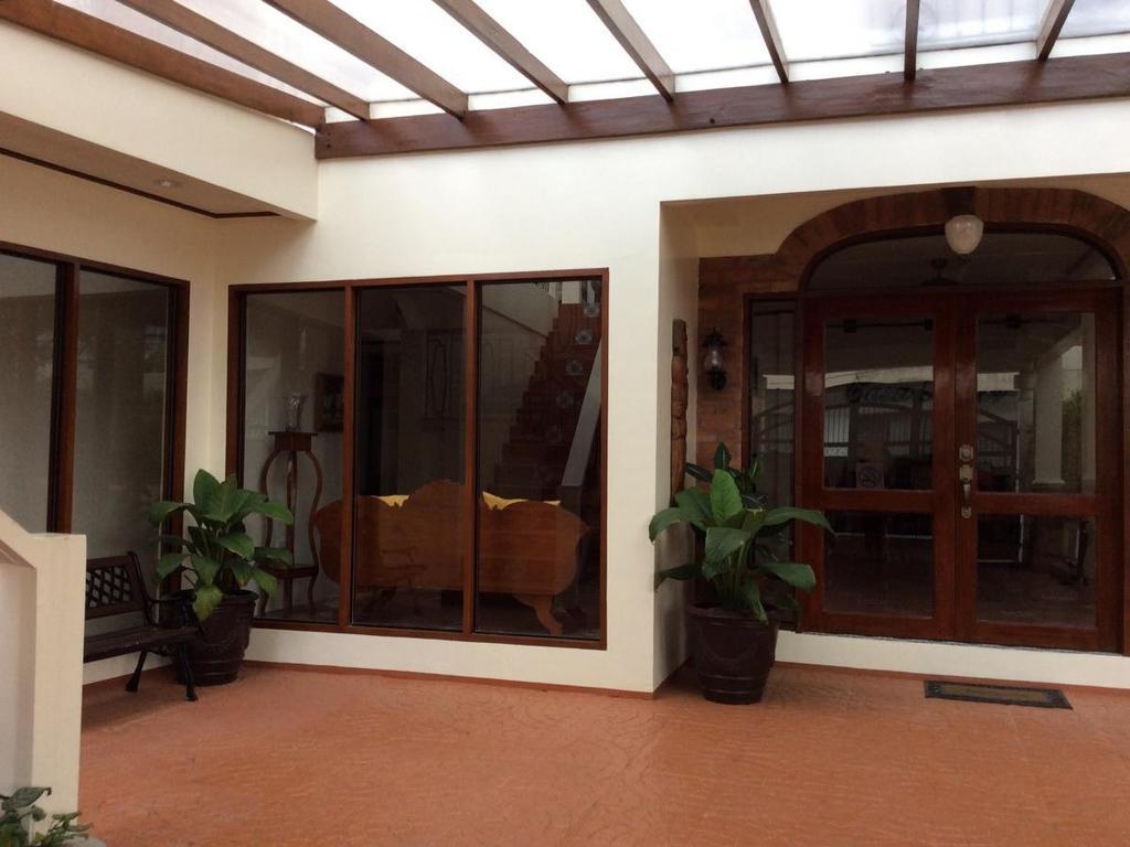 Casa Roces Bed&Breakfast Legazpi Luaran gambar
